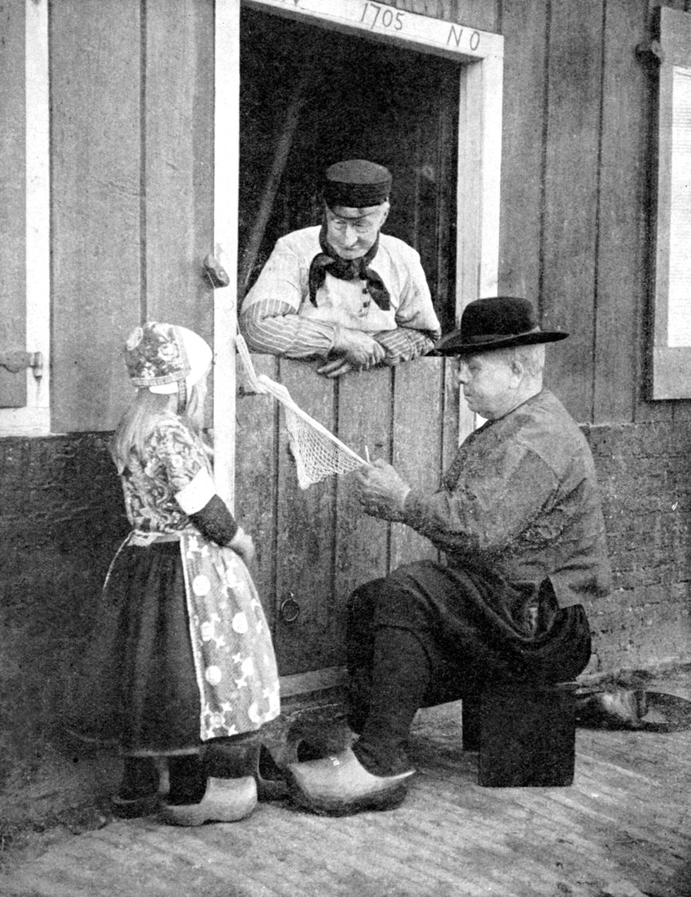 Holendrzy w chodakach, Marken, Holandia, 1936. autorstwa Donald McLeish