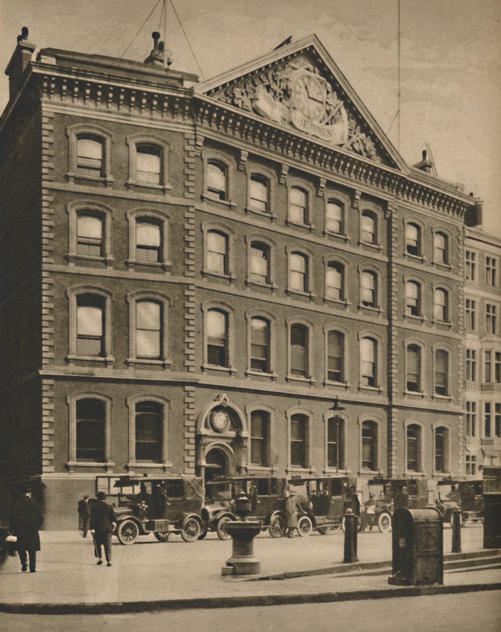 Biura The Times przy Queen Victoria Street w pobliżu miejsca historycznego, c1935. autorstwa Donald McLeish