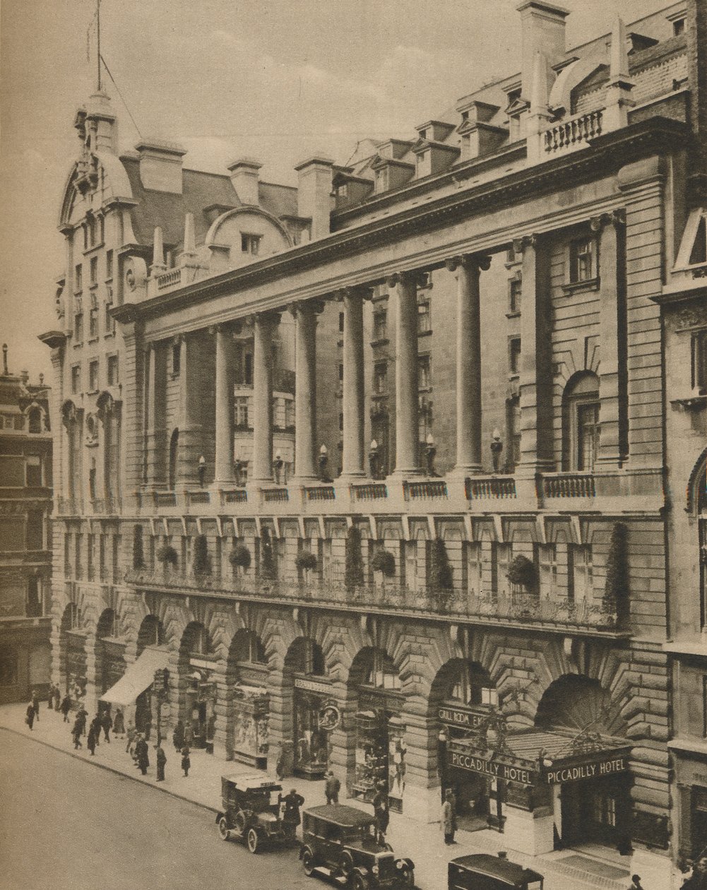 Front południowy hotelu Piccadilly, wzniesiony w 1908 r., ok. 1935 r. autorstwa Donald McLeish