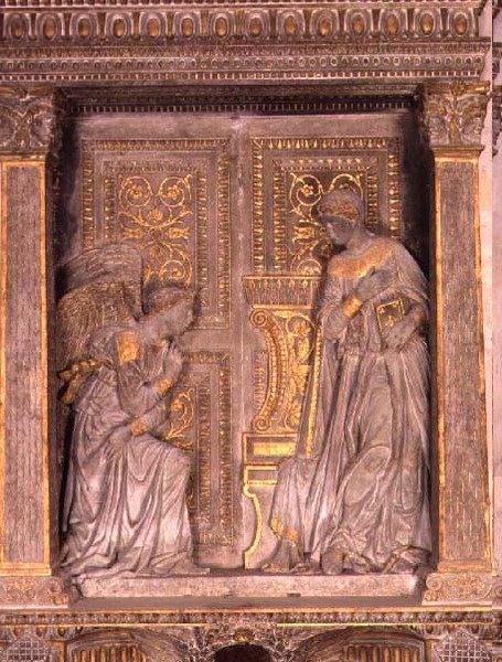 Zwiastowanie Cavalcanti (złocony wapień) (patrz także 64350) autorstwa Donatello