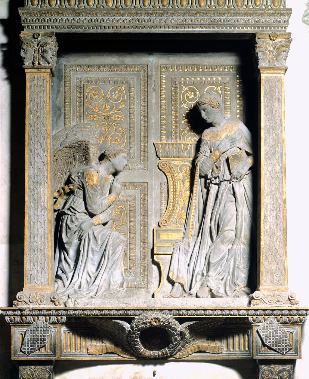 Zwiastowanie, autor Donatello (ok. 1386-1466), Basilica di Santa Croce (Bazylika Świętego Krzyża) we Florencji , Toskania autorstwa Donatello