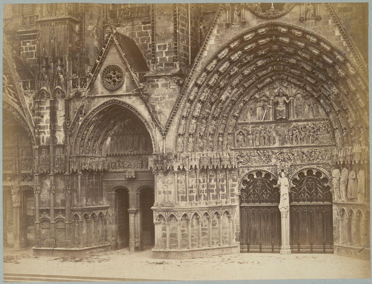 Zachodnie drzwi, Bourges autorstwa E. Quetier