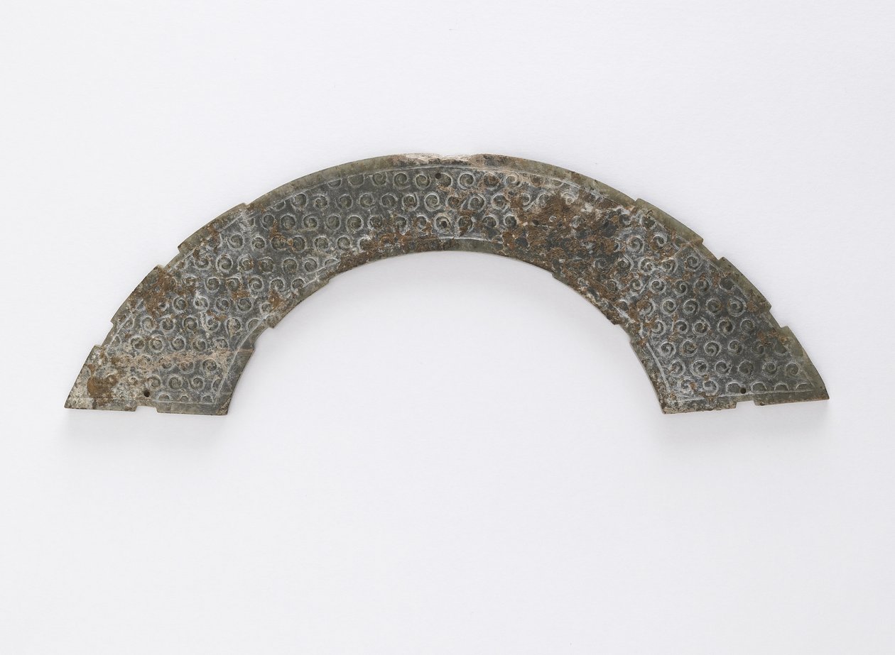Cienka tabliczka wycięta w łuk koła, typu huang, Changsha, prowincja Hunan, IV-III w. p.n.e. (nefryt) autorstwa Eastern Zhou Dynasty Chinese School