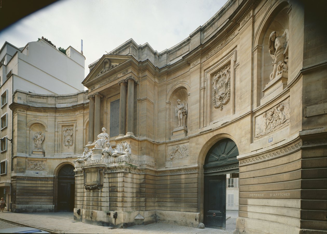Fontanna Czterech Pór Roku, Rue de Grenelle, zbudowana 1739-46 autorstwa Edmé Bouchardon