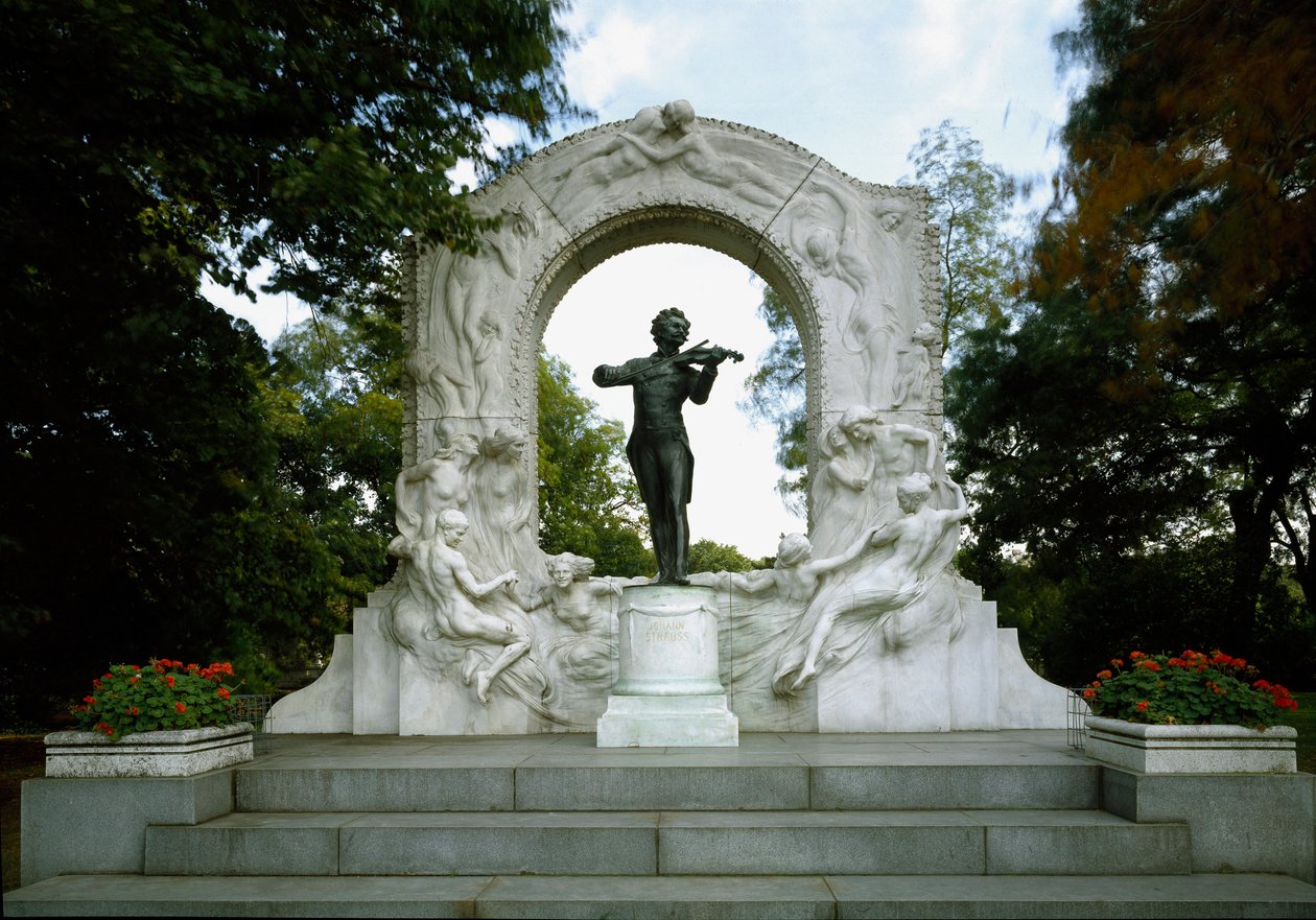 Pomnik w hołdzie austriackiemu kompozytorowi i dyrygentowi Johannowi Straussowi II (albo synowi Johanna Straussa lub młodym Johannowi Sebastianowi Straussowi) (1825-1899). Rzeźba Edmunda von Hellmera (1850-1935). 1921. Wiedeń, Stadtpark, Austria autorstwa Edmund Ritter von Hellmer