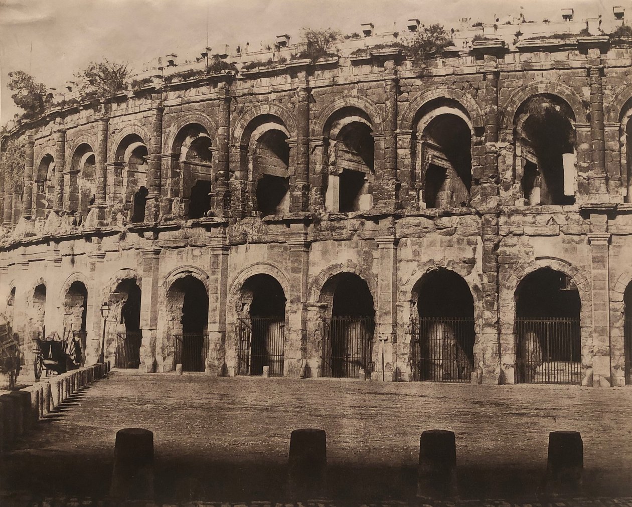 [Amfiteatr, Nîmes] autorstwa Édouard Baldus