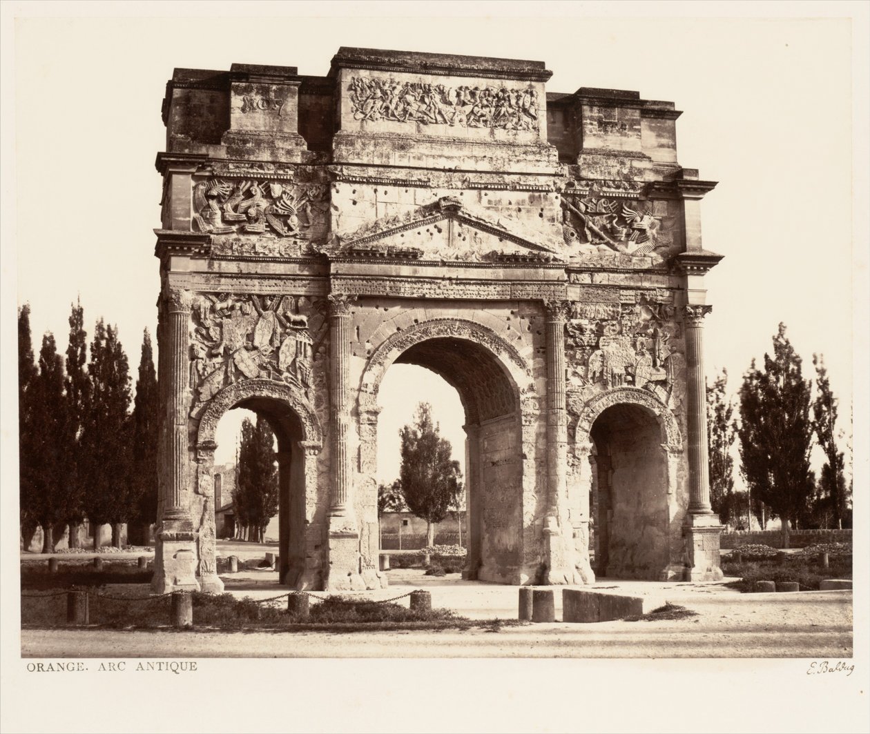 Orange, antyczny łuk autorstwa Édouard Baldus