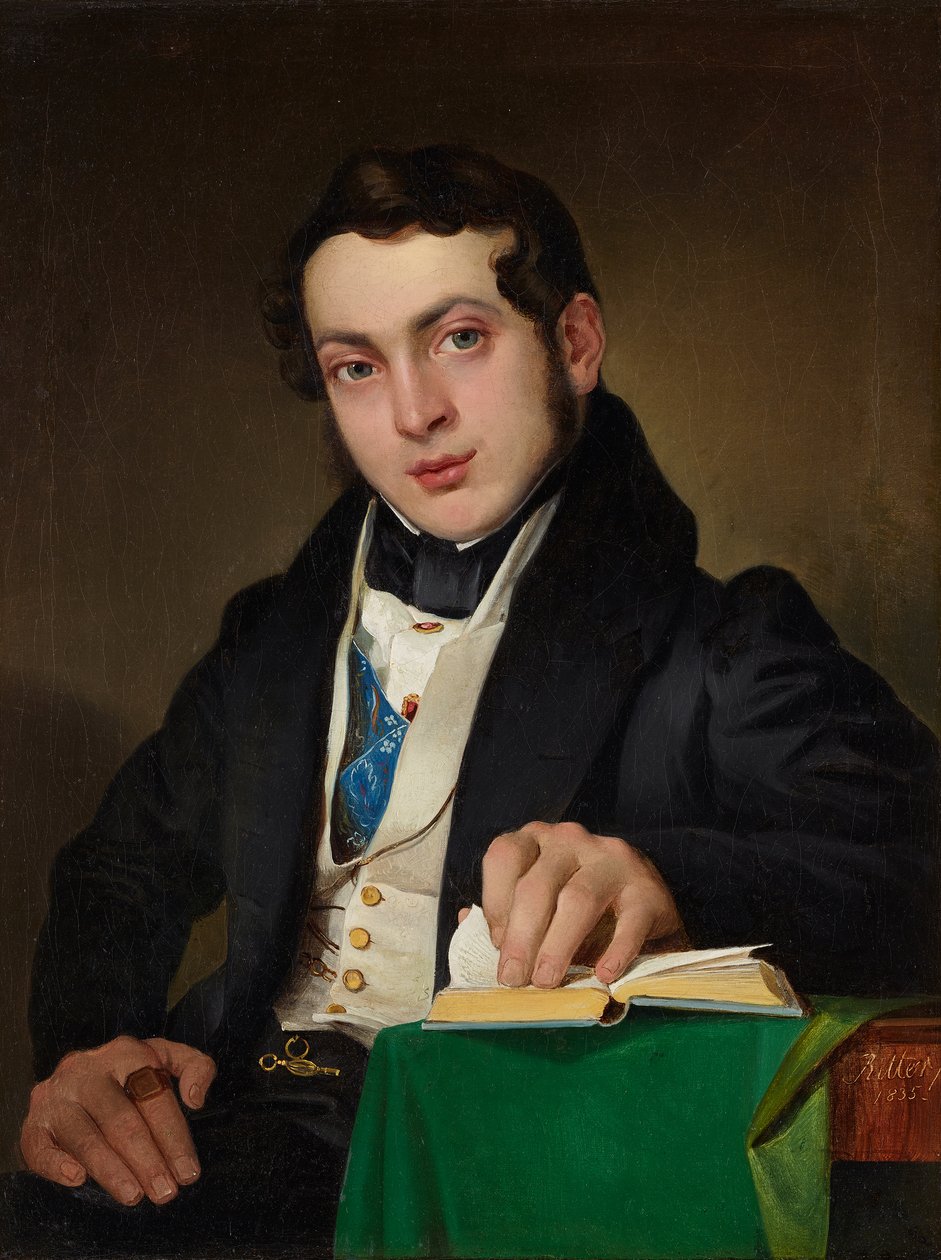 Siedzący młody mężczyzna w czarnej spódnicy autorstwa Eduard Ritter