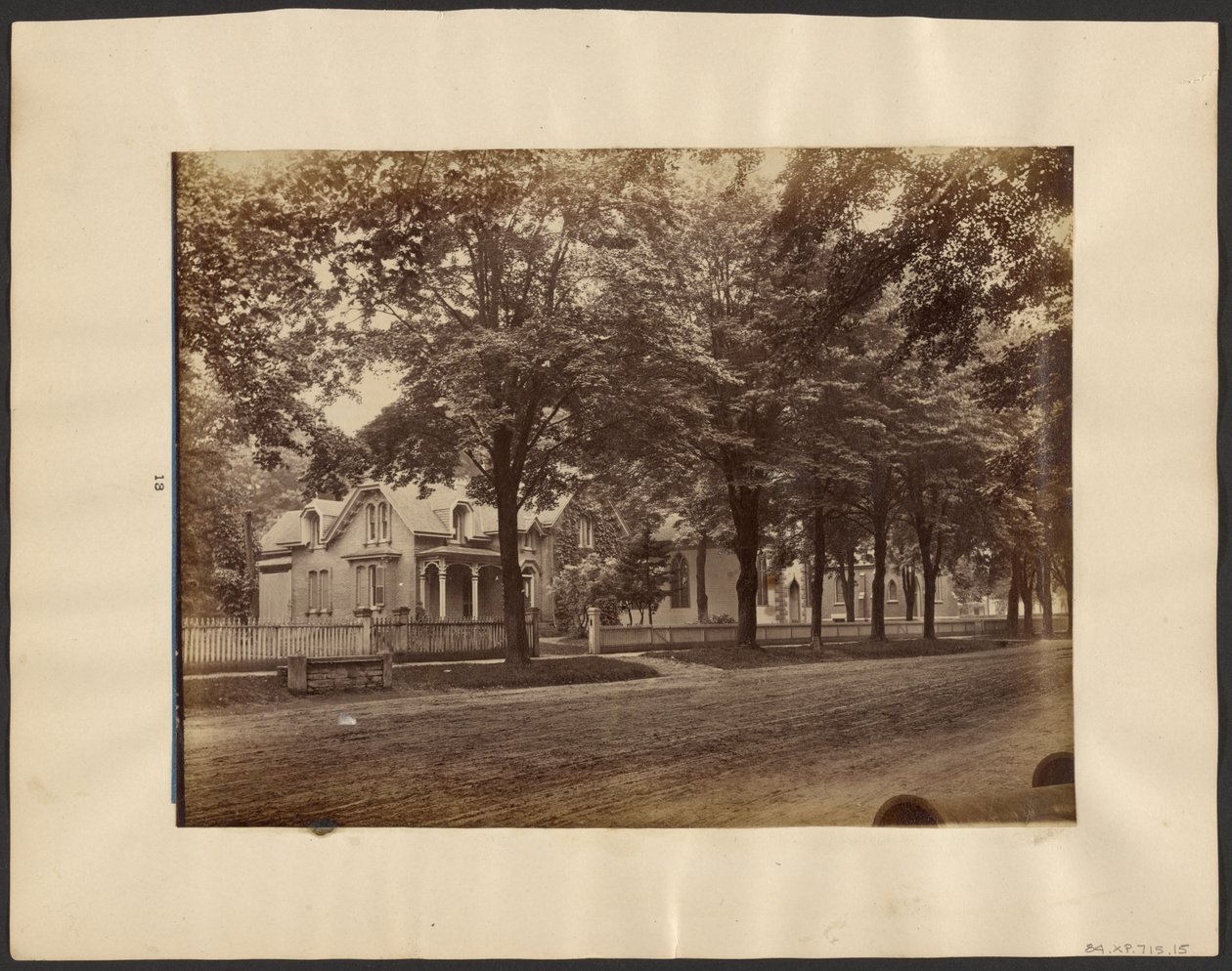 [Domy, Maple City] autorstwa Edward H. Hart