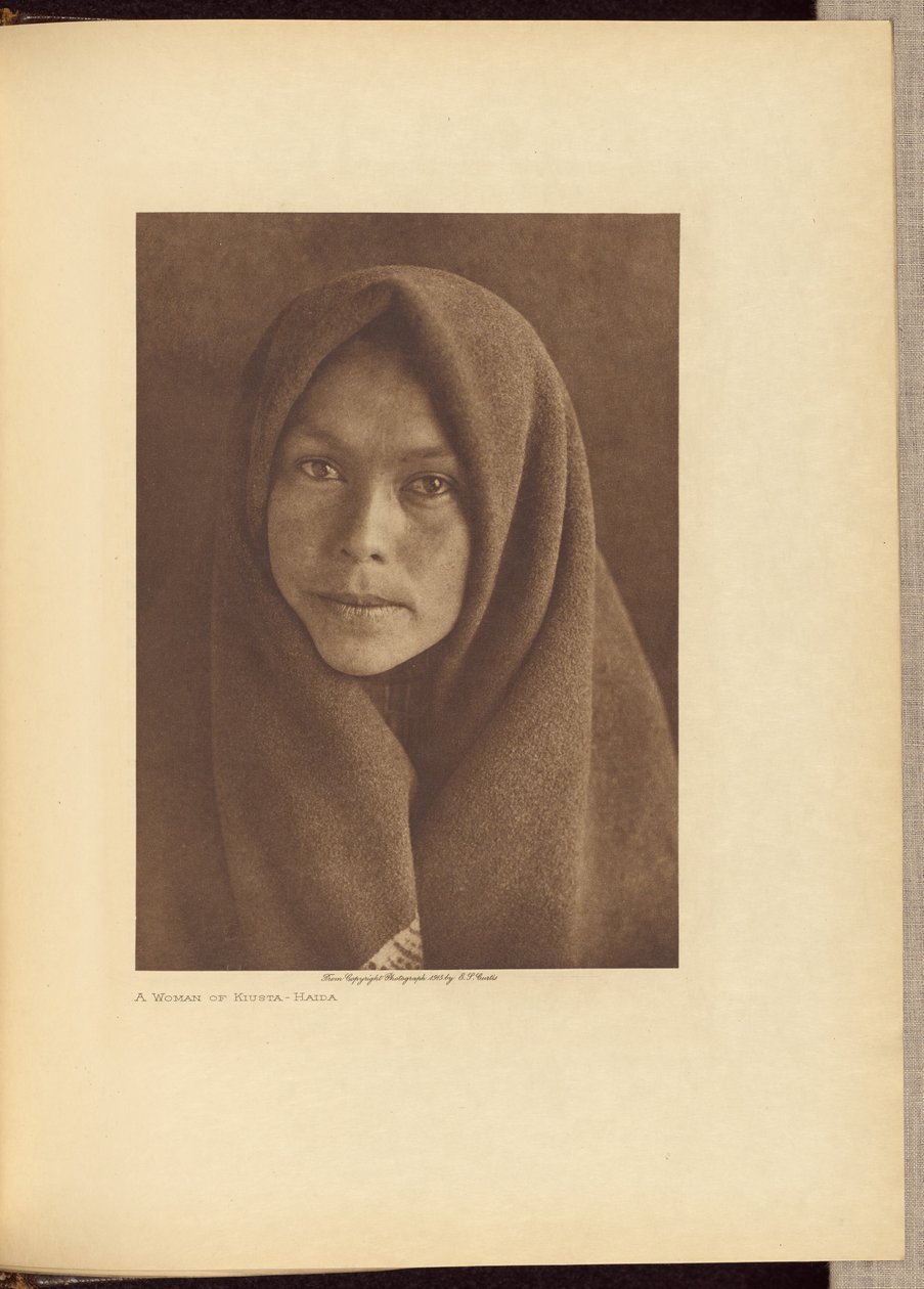 Kobieta z Kiusta - Haida autorstwa Edward S. Curtis