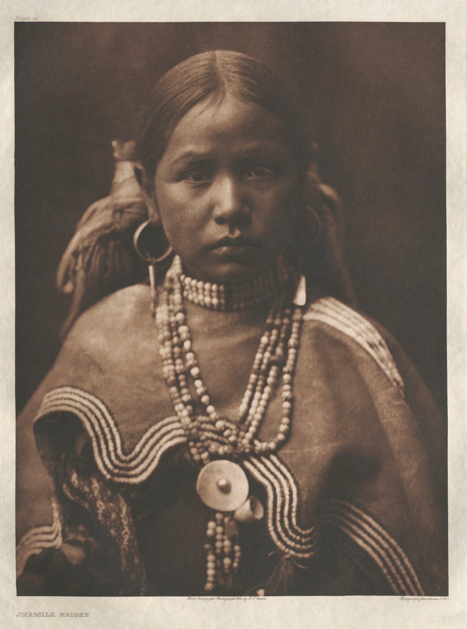 Portfolio I, płytka 22: Jicarilla Maiden autorstwa Edward S. Curtis