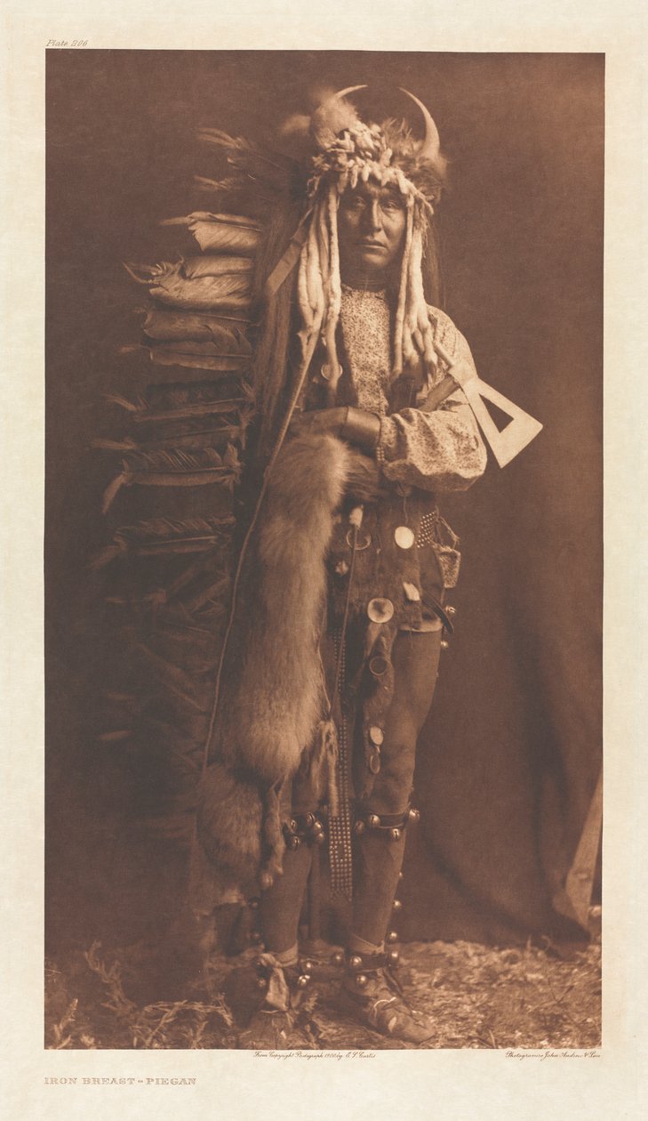 Portfolio VI, Talerz 206: Żelazna Pierś - Piegan autorstwa Edward S. Curtis