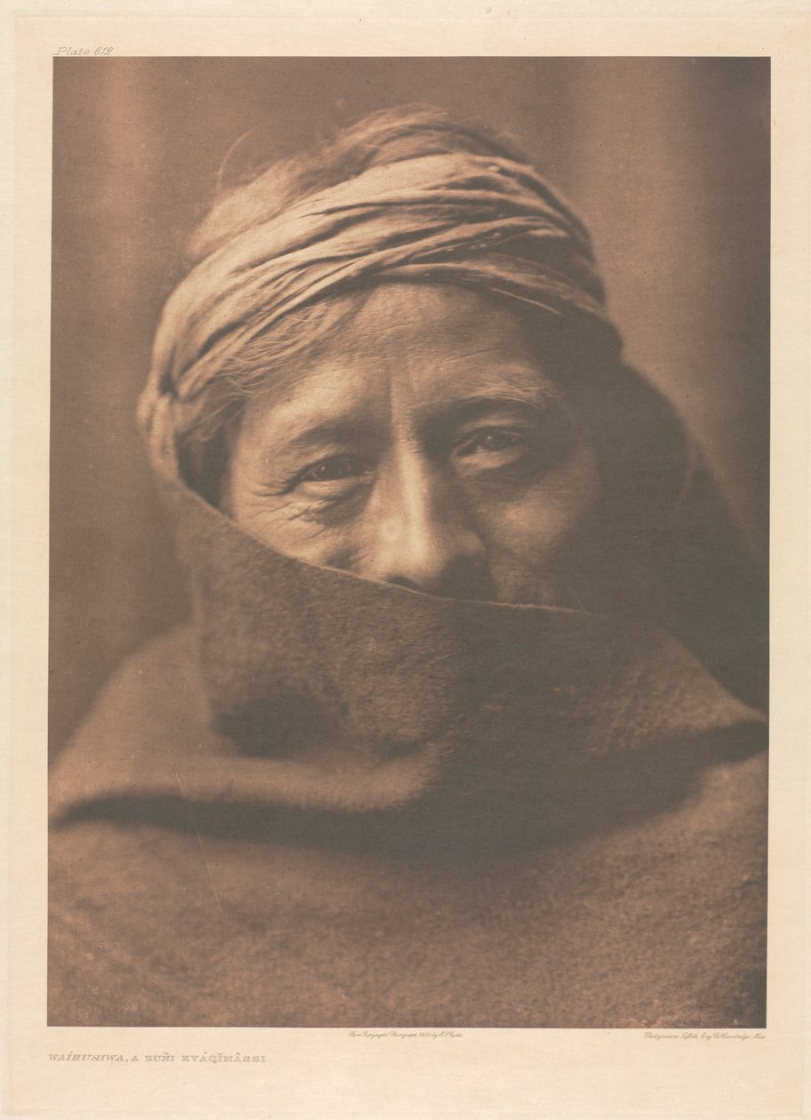 Portfolio XVII, płyta 612: Waíhusiwa, A Zuñi Kyáqimâssi autorstwa Edward S. Curtis