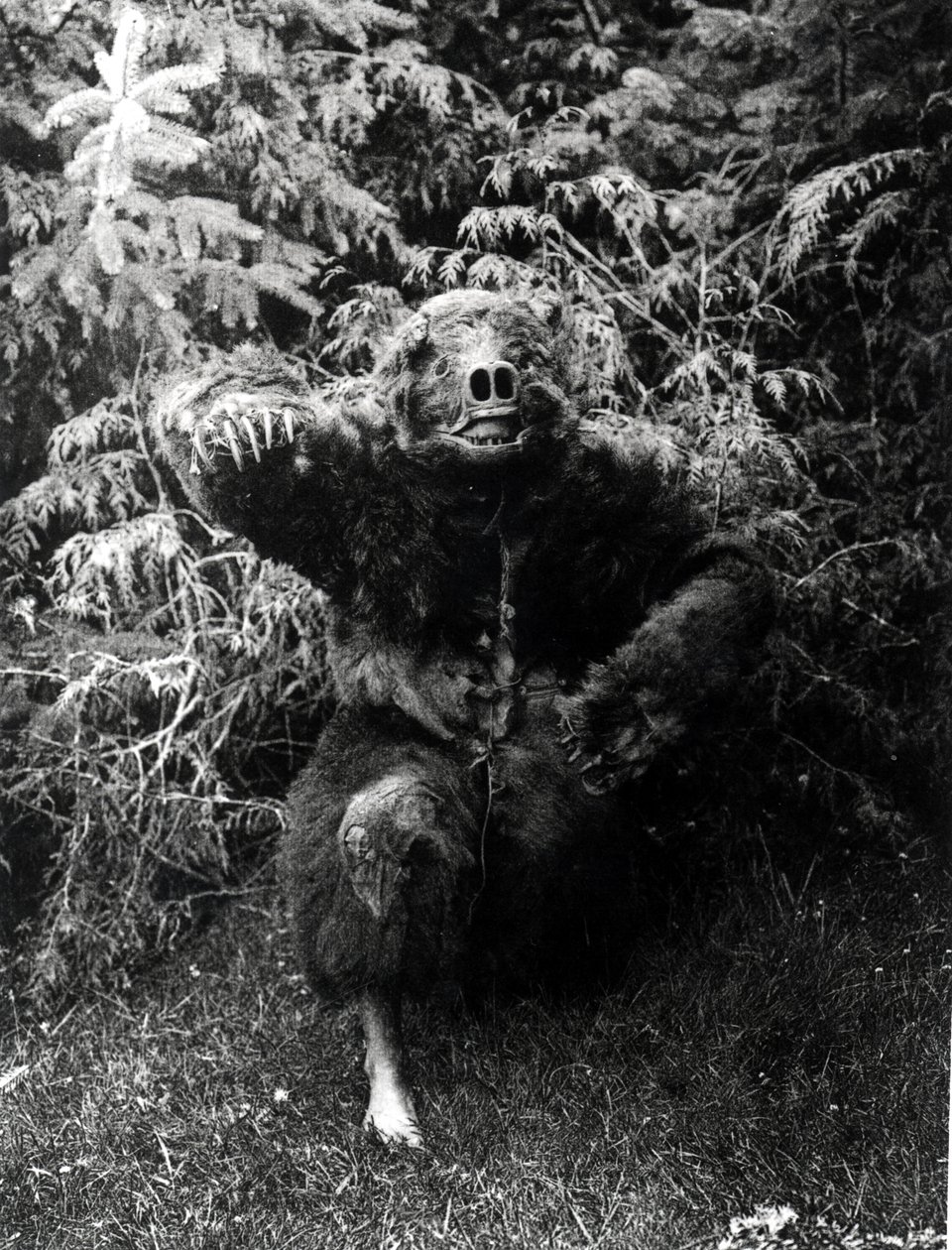 Nane-Qagyuhl, strój rdzennych Amerykanów autorstwa Edward Sheriff Curtis