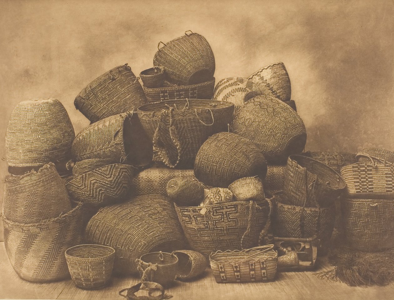 Puget Sound Baskets, 1912. autorstwa Edward Sheriff Curtis