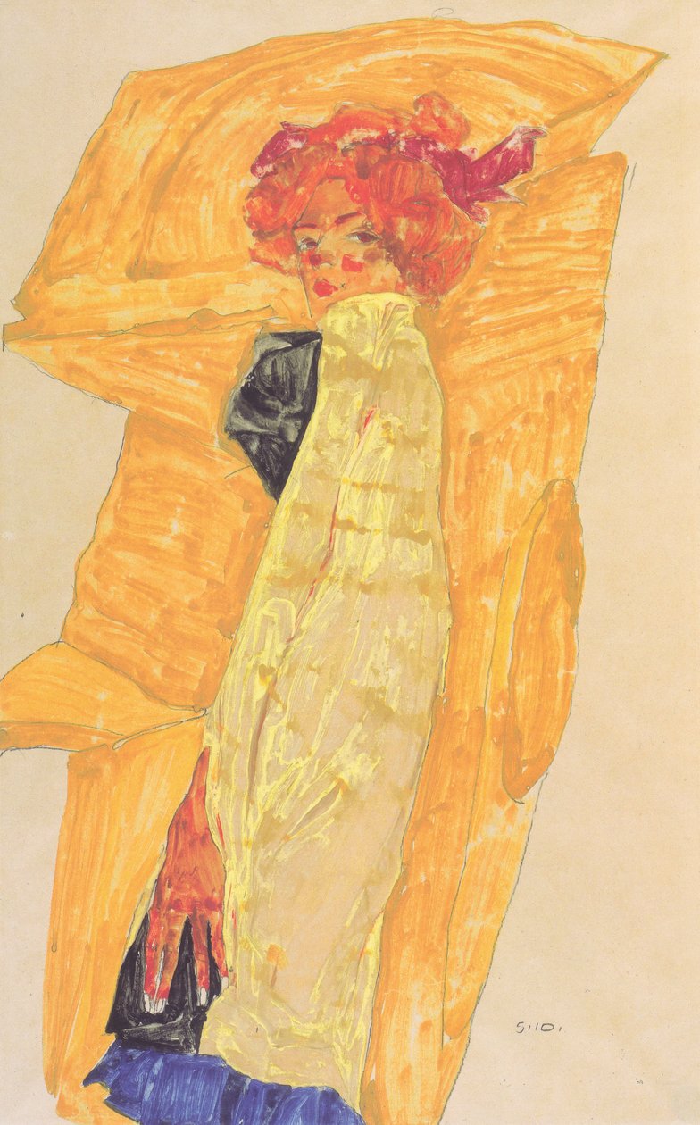 Gerti przed draperią w kolorze ochry autorstwa Egon Schiele