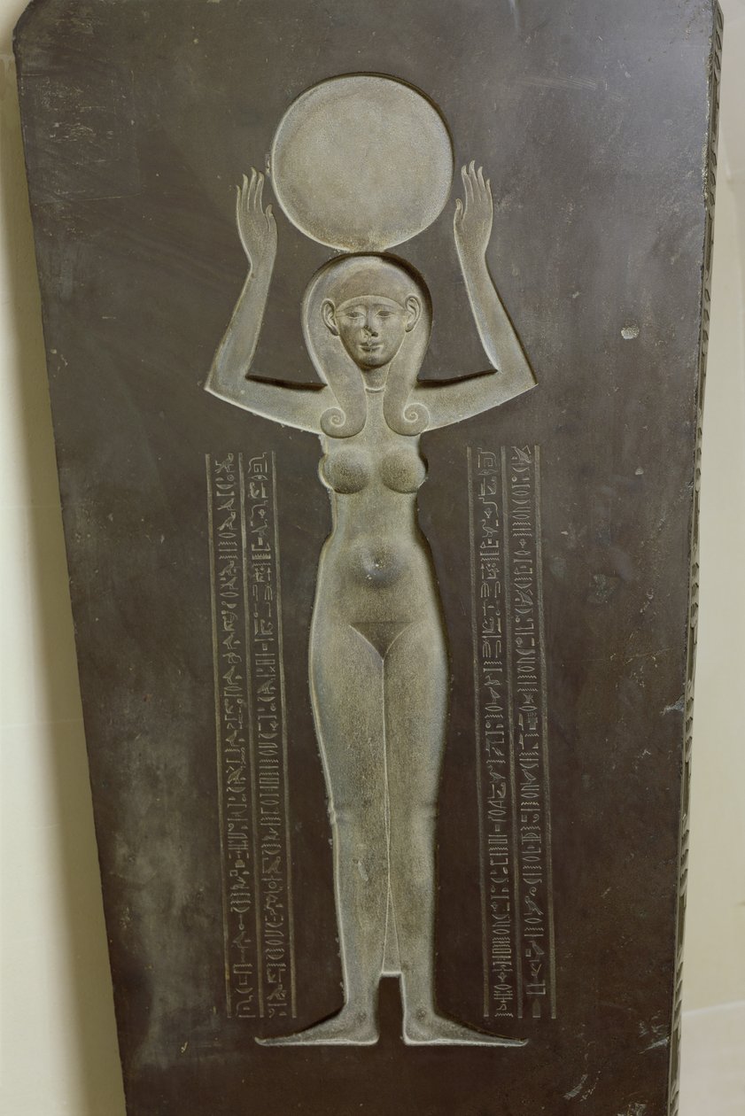 Bogini Nut Wschodząca Słońce, z rewersu wieka sarkofagu Dżedhora, ok. 378-341 pne (bazalt) autorstwa Egyptian