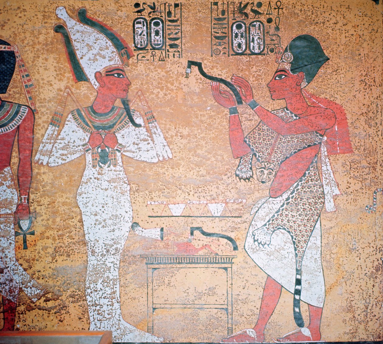 Ay wykonuje ceremonię otwarcia ust na mumii Tutanchamona (ok. 1370-1352 pne) z Grobowca Tutanchamona, Nowe Państwo (malowidło ścienne) autorstwa Egyptian 18th Dynasty