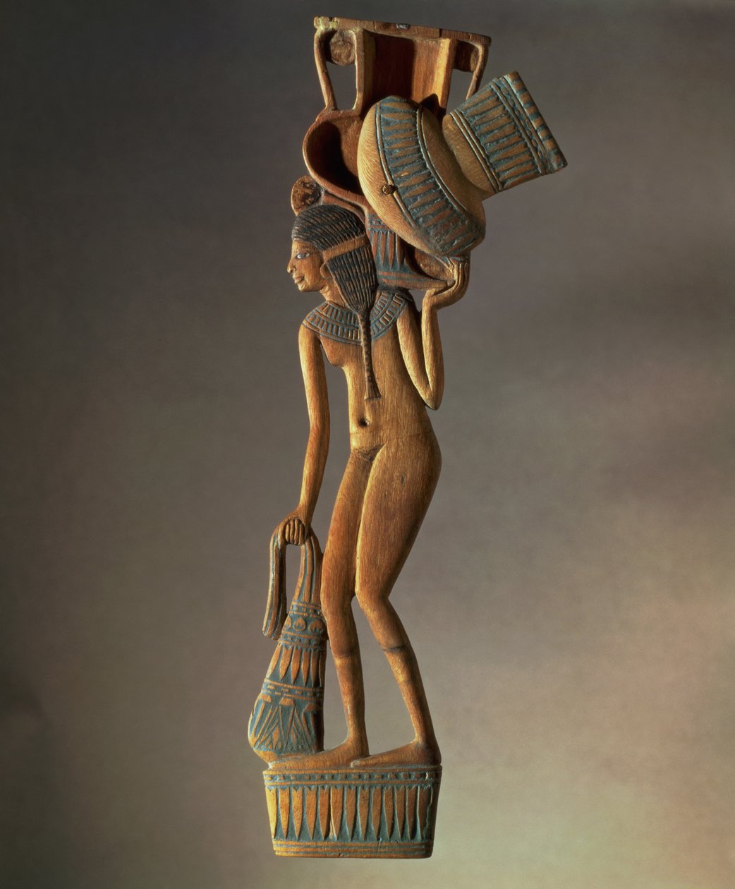 Łyżka ze spłaszczonym uchwytem w kształcie dziewczynki niosącej naczynie z pokrywką New Kingdom (drewno) autorstwa Egyptian 18th Dynasty