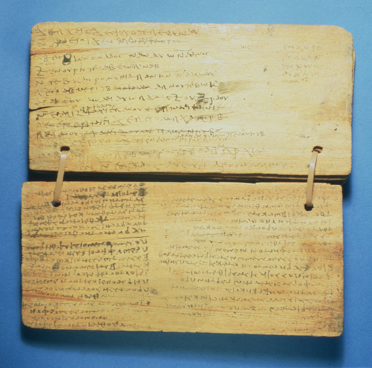 Zeszyt ćwiczeń dla uczniów, z greckim pismem (pigment i drewno) autorstwa Egyptian Ptolemaic Period