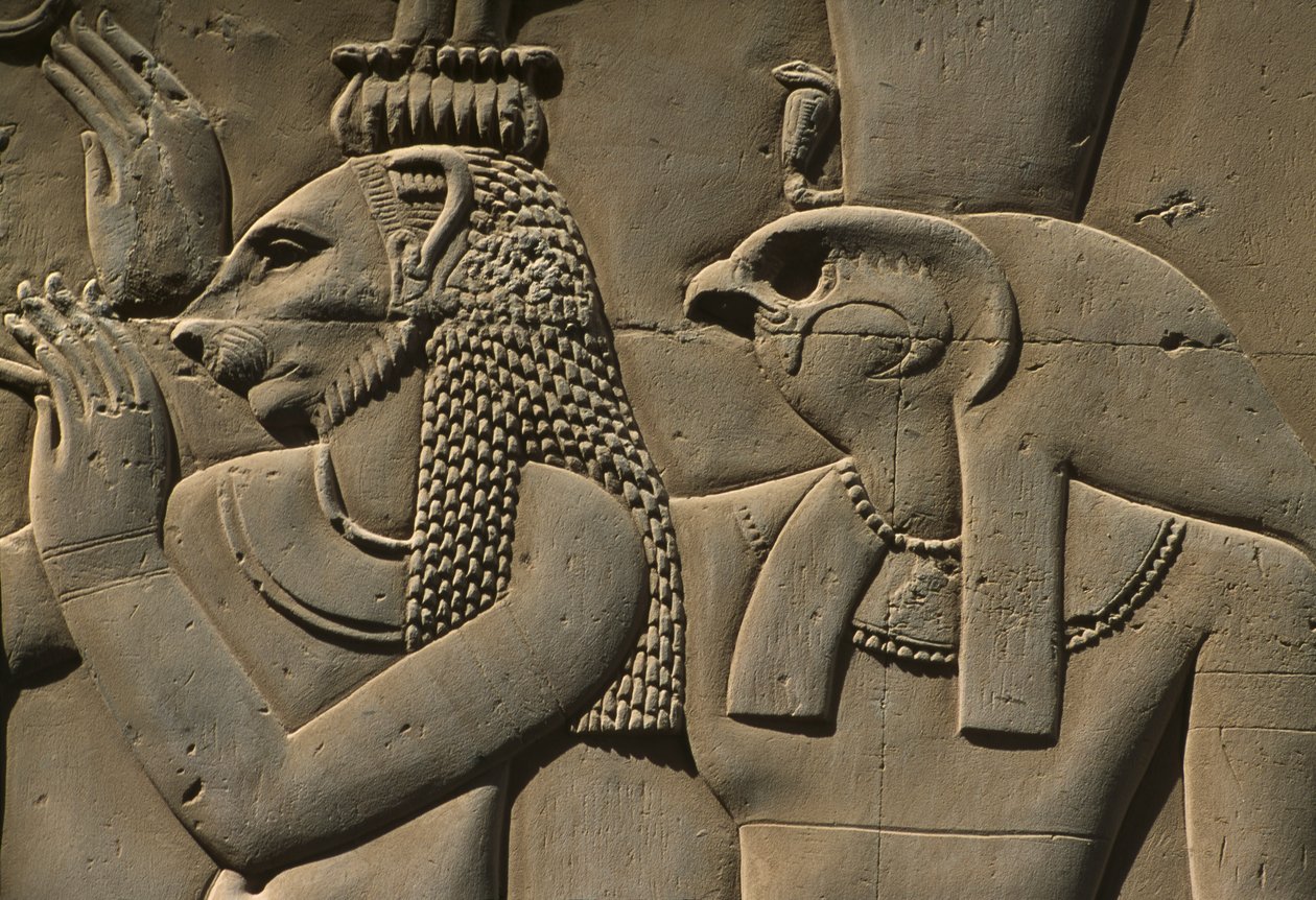 Detal reliefu, Bastet i Horus w kamieniu autorstwa Egyptian