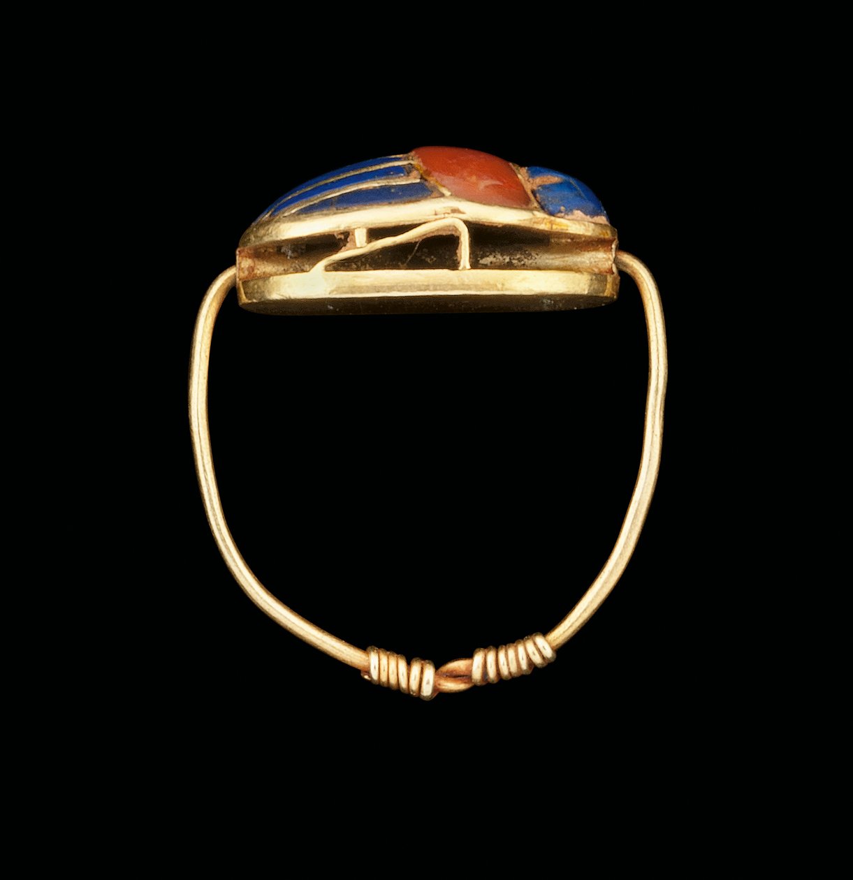 Palec skarabeusz z pierścionkiem, Państwo Środka autorstwa Egyptian 12th Dynasty