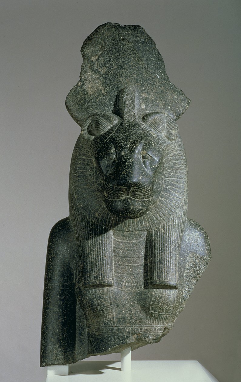 Popiersie Sachmeta z siedzącego posągu z Dzielnicy Mut lub świątyni grobowej Amenhotepa III (granodiorytu) autorstwa Egyptian 18th Dynasty