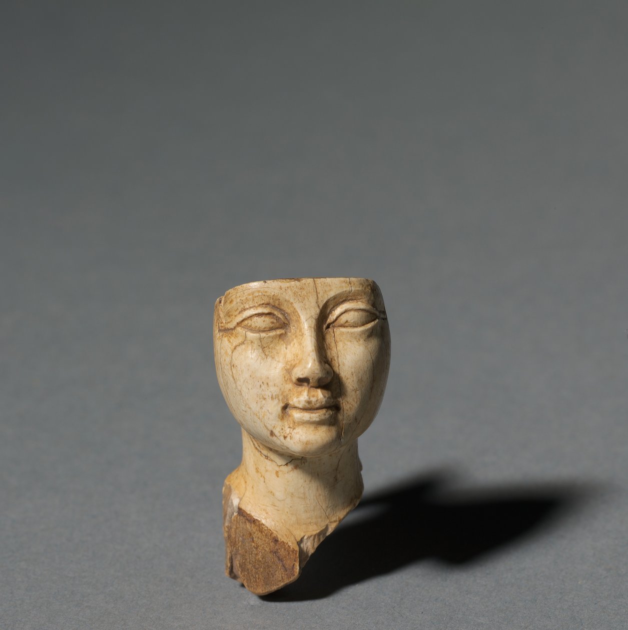 Twarz z łyżki kosmetycznej, 1391-1353 pne autorstwa Egyptian 18th Dynasty