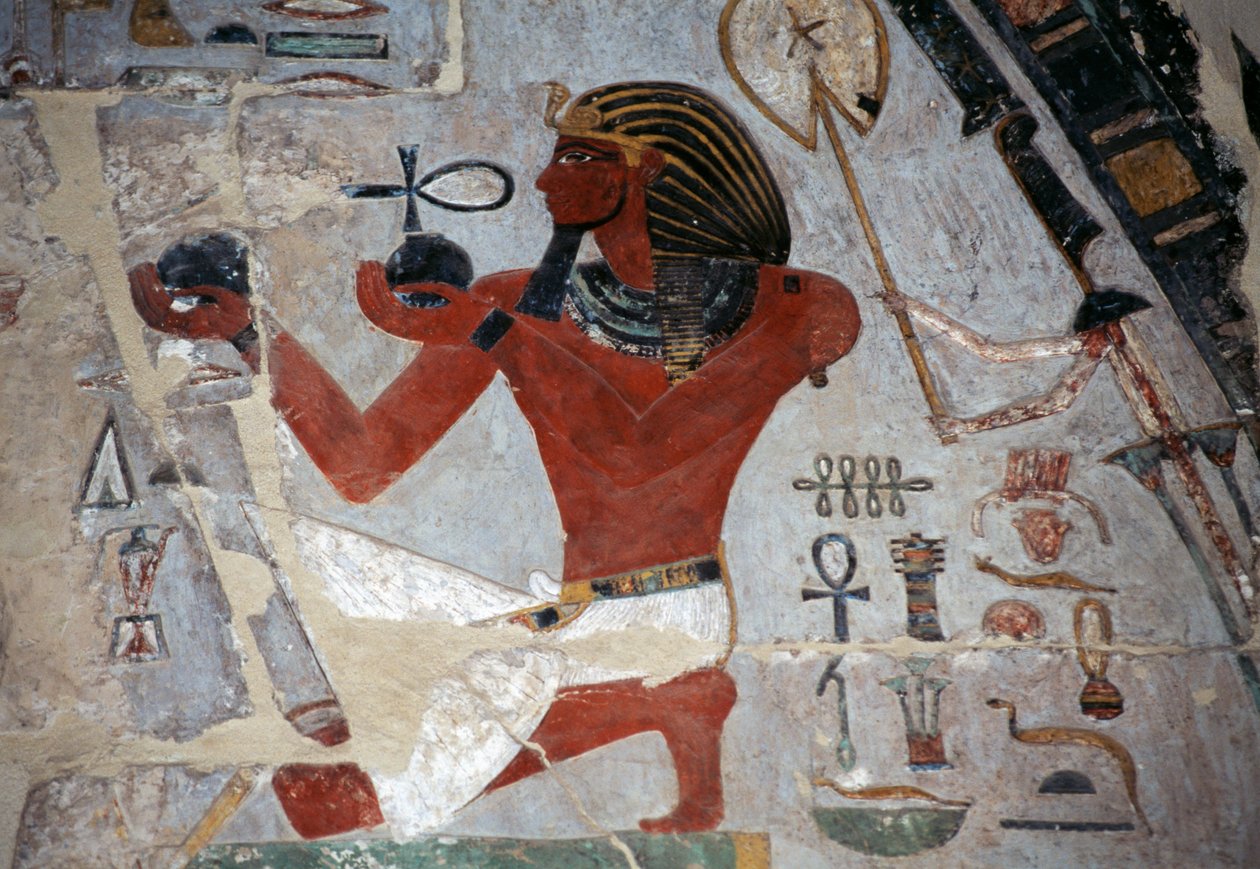 Relief przedstawiający Thutmose ofiarowującego wino, świątynia grobowa Hatszepsut, Deir el-Bahri, nekropolia tebańska (lista światowego dziedzictwa UNESCO) autorstwa Egyptian 18th Dynasty