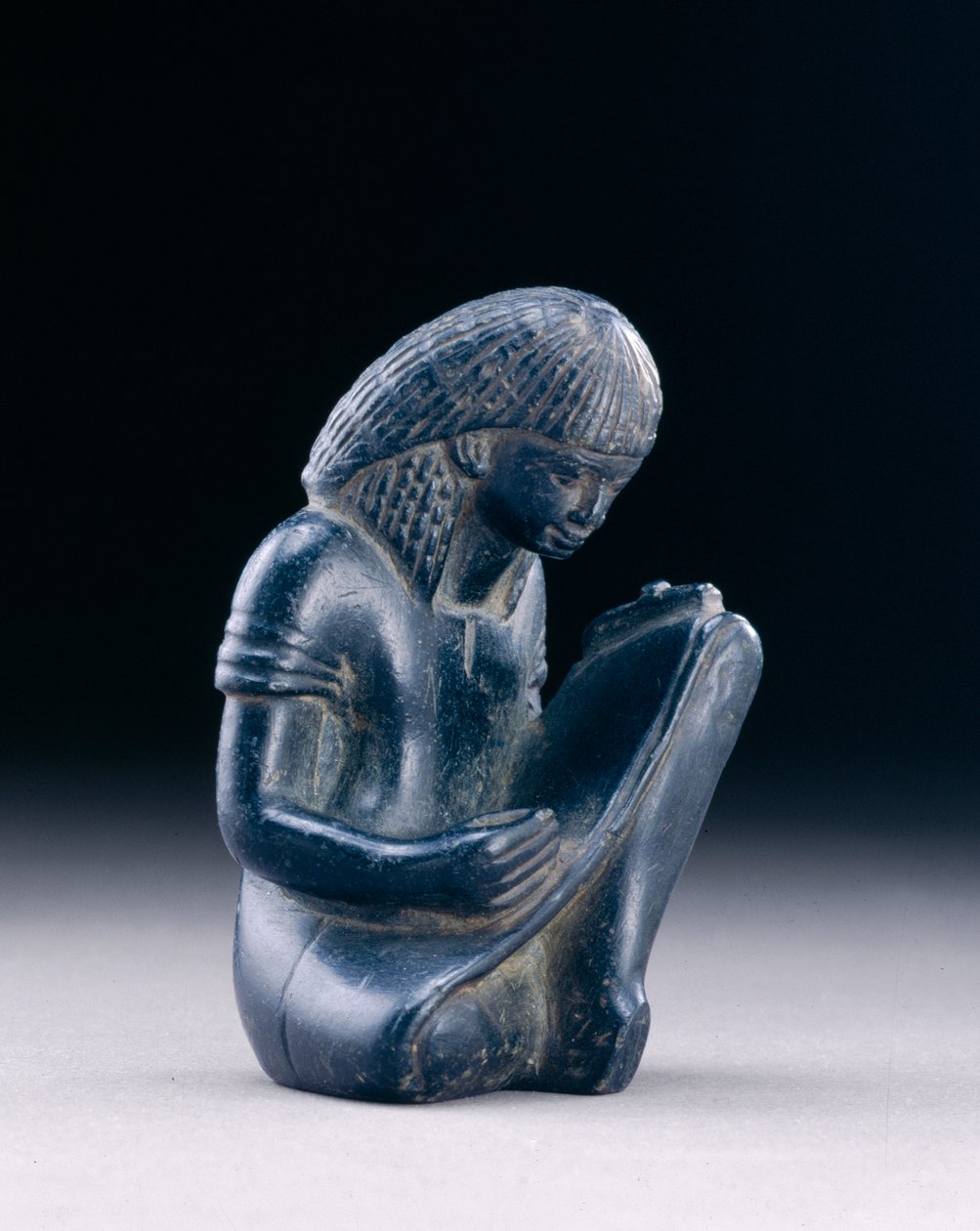 Siedzący skryba, Nowe Królestwo, 1391-1353 pne (szarogłaz) autorstwa Egyptian 18th Dynasty
