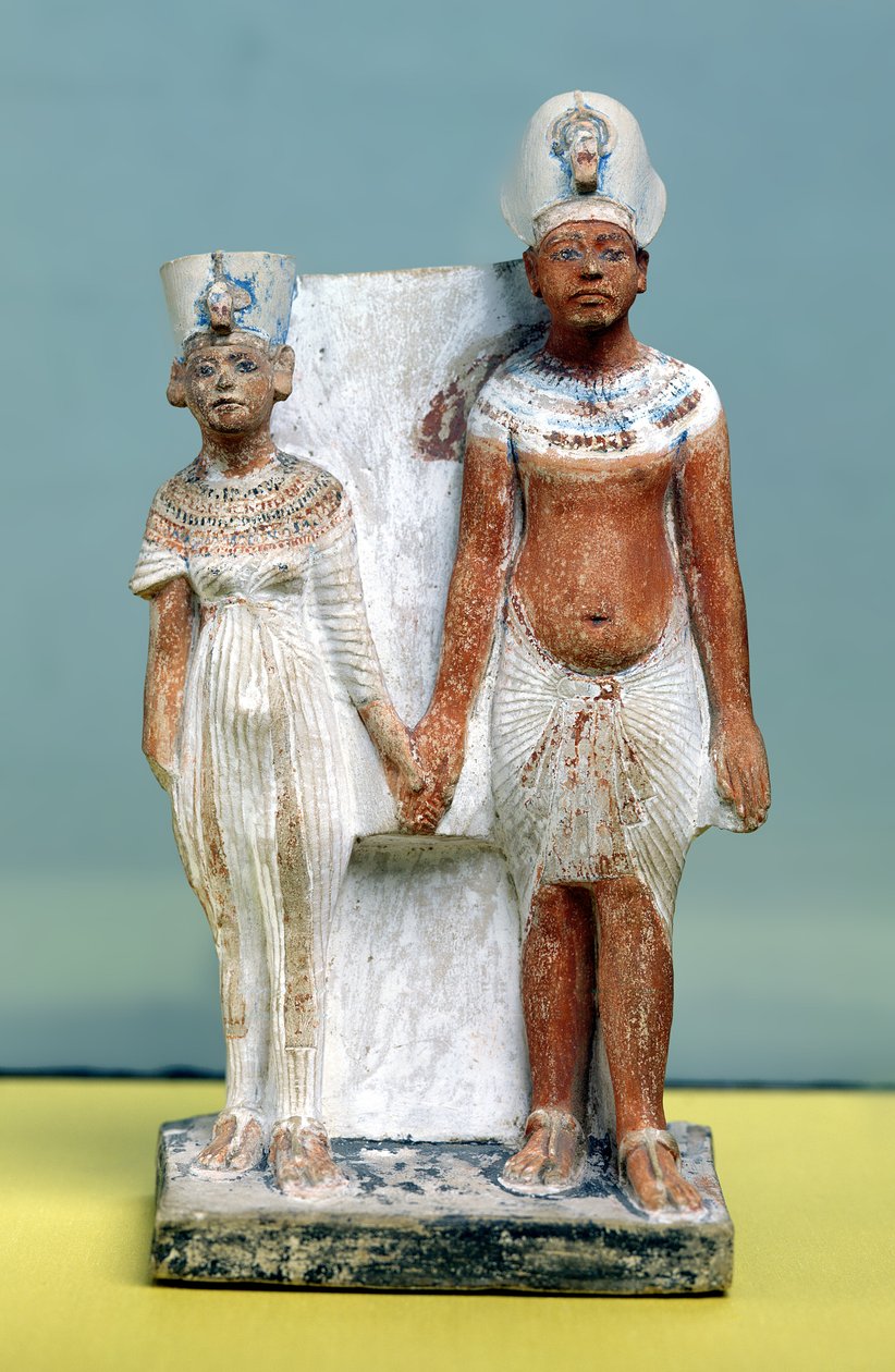 Statuetka Amenophisa IV (Echnatona) i Nefertiti, z Tell el-Amarna, Okres Amarna, Nowe Państwo, 1353-1337 pne (malowany wapień) (patrz także 50764) autorstwa Egyptian 18th Dynasty