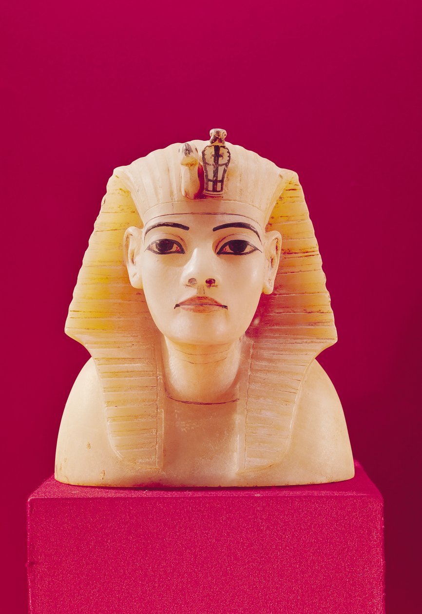 Korek z jednej z urn kanopskich, z grobowca Tutanchamona (ok. 1370-1352 pne) Nowe Królestwo (alabaster) autorstwa Egyptian 18th Dynasty