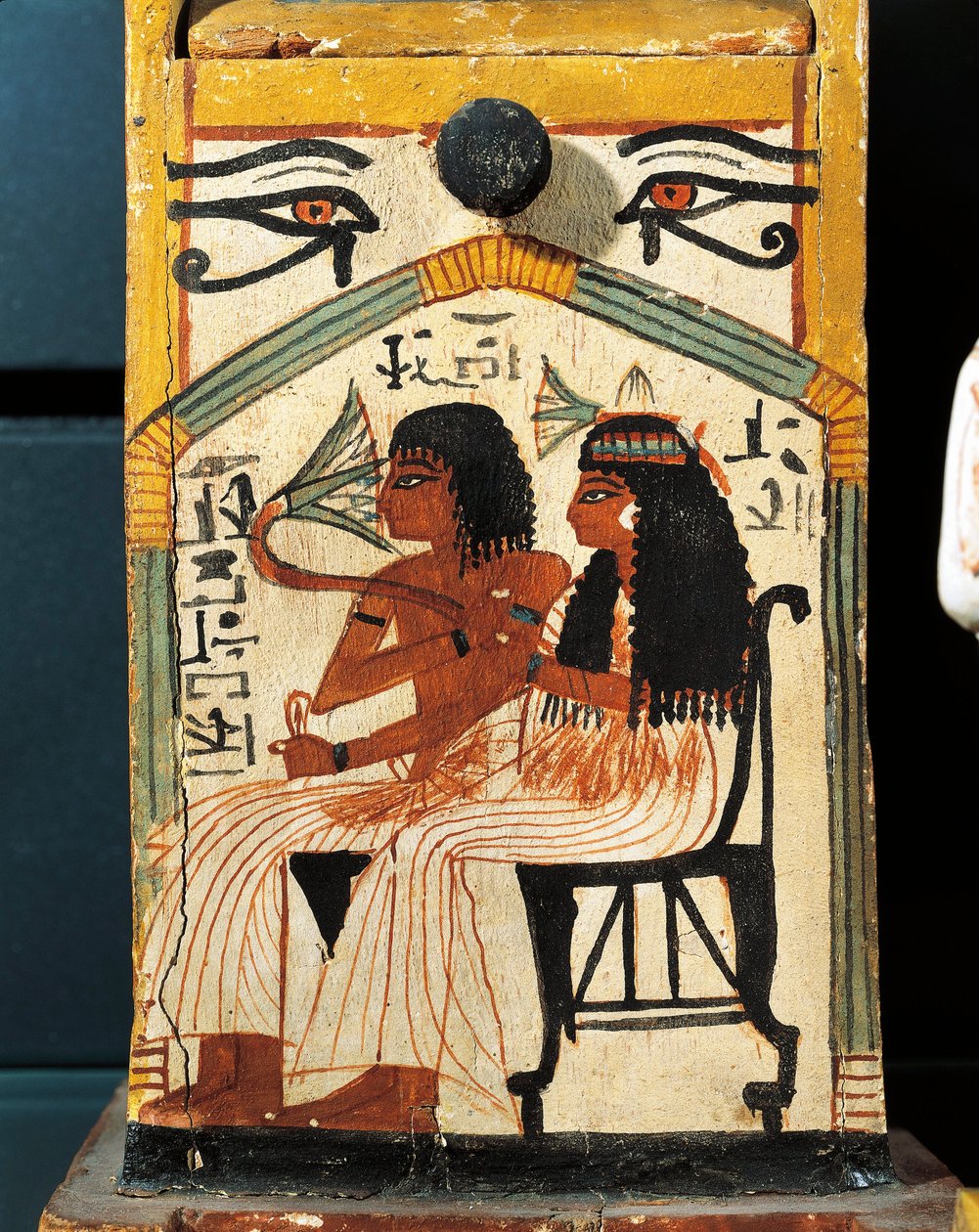 Malowane drewniane pudełko shabti z Khabekhent, zmarły siedzi z żoną, detal autorstwa Egyptian 19th Dynasty