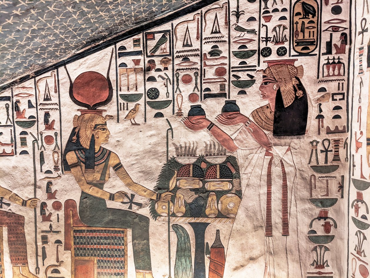 Królowa ofiarowująca rytualne wazy (malarstwo ścienne) autorstwa Egyptian 19th Dynasty