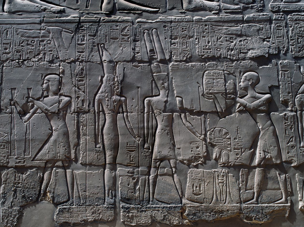 Sceny składania ofiar bogom, relief, wewnętrzne ściany Wielkiej Sali Hypostylowej, kompleks świątynny w Karnaku (lista światowego dziedzictwa UNESCO) autorstwa Egyptian 19th Dynasty