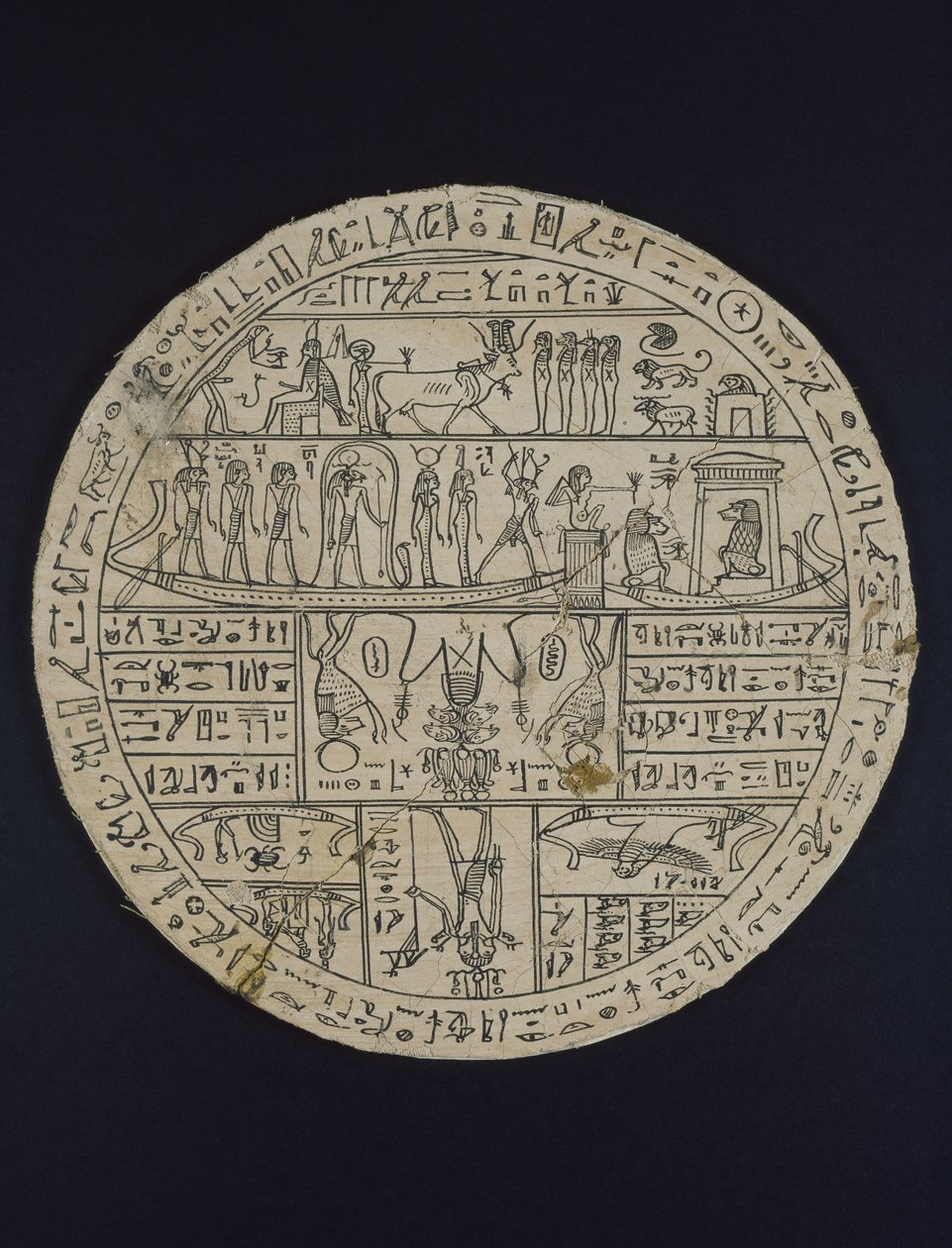 Dysk amuletowy (hypocephalus) wykonany dla Tasheritenkhonsu, ok. 664-525 p.n.e. (płótno i gips) autorstwa Egyptian 26th Dynasty