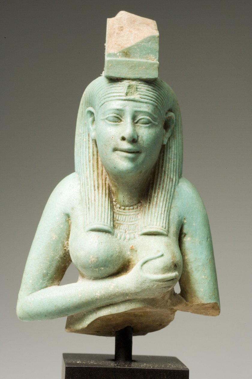 Fragment Izydy, późny okres dynastyczny (fajans) (patrz także 270351) autorstwa Egyptian 26th Dynasty