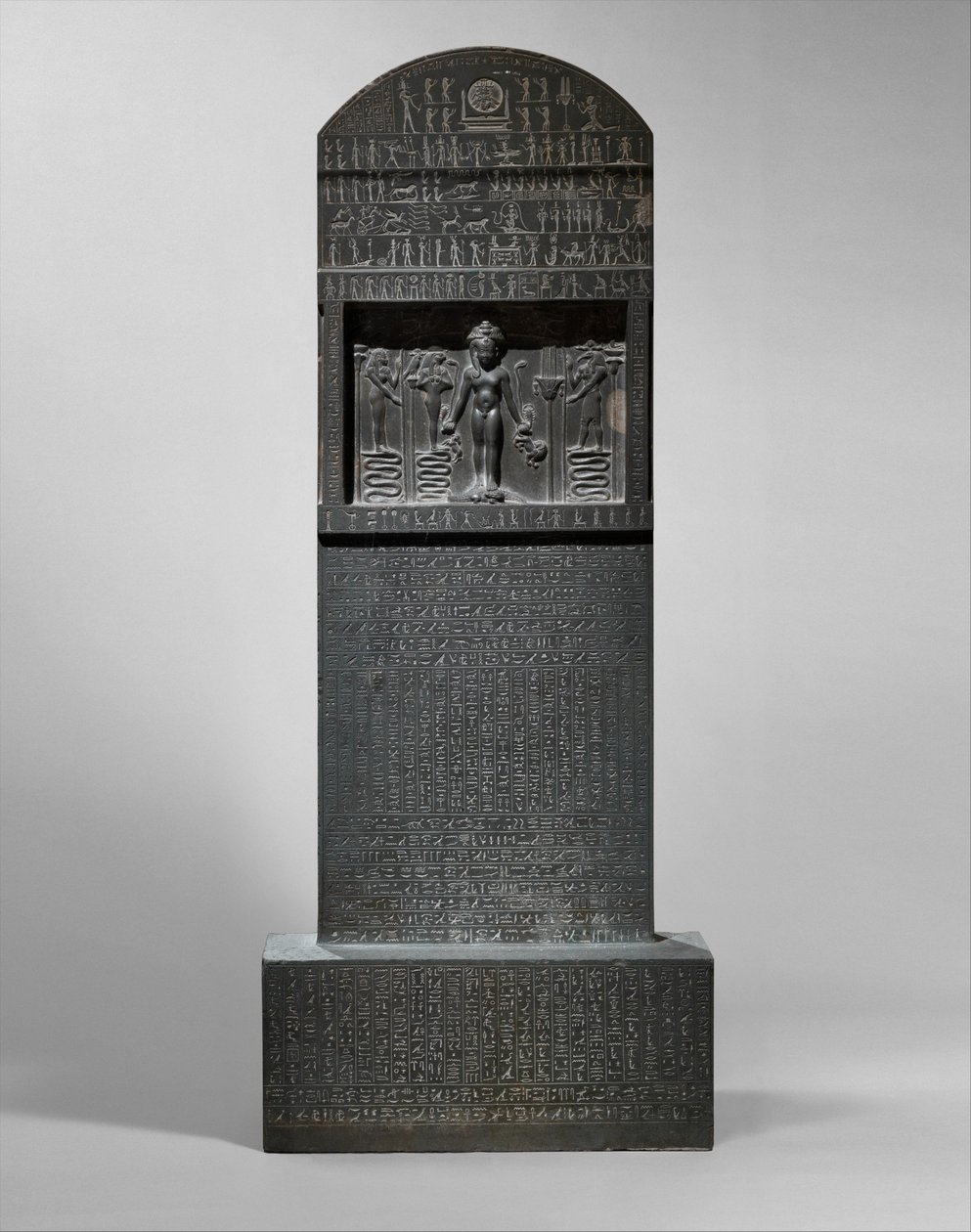 Cippus Horusa, 360-343 pne (meta-szarołaz) autorstwa Egyptian 30th Dynasty