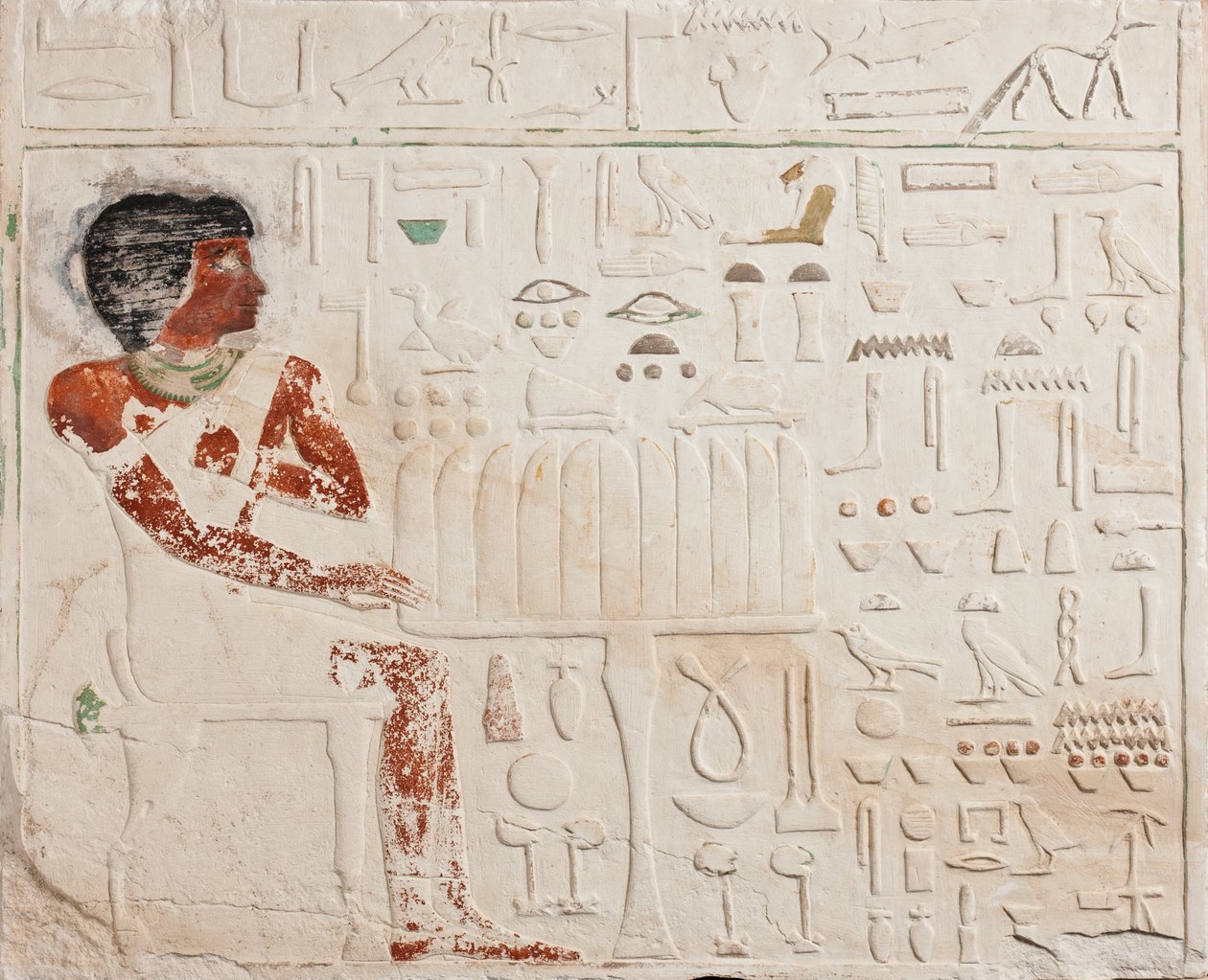 Relief Ka-aper z darami, Stare Królestwo, 2565-2420 pne (wapień polichromowany) autorstwa Egyptian 4th Dynasty
