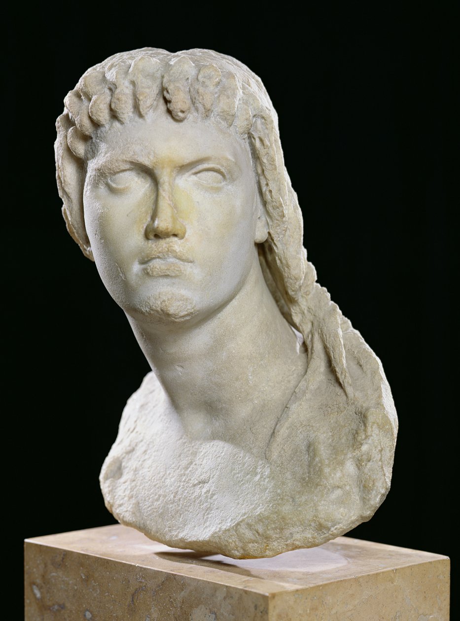 Popiersie Kleopatry II (172-116 pne) lub jej córki Kleopatry III (141-101 pne) (marmur) autorstwa Egyptian Ptolemaic Period