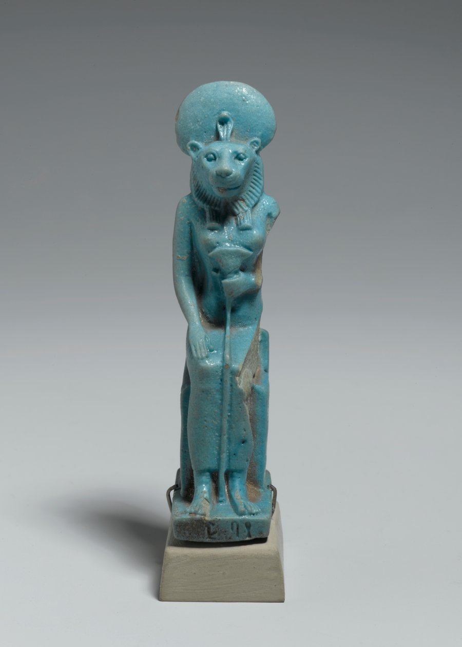 Siedząca figura Sekhmeta, 305-30 pne (szkliwiony fajans) autorstwa Egyptian Ptolemaic Period