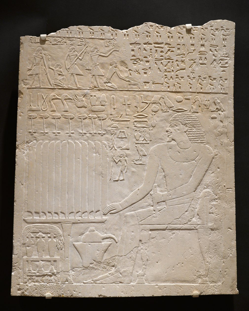 Relief z grobowca Khnumti, ok. 2345-2184 p.n.e. (biały wapień) autorstwa Egyptian School