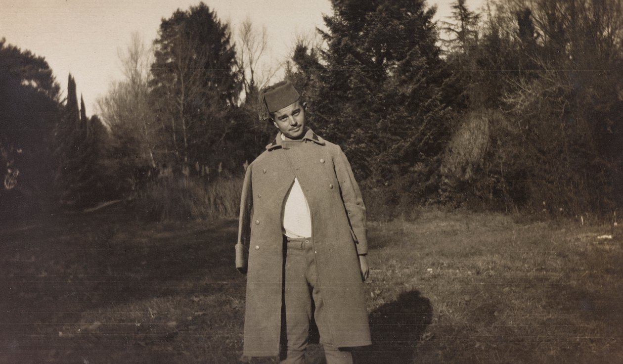Album z I wojny światowej w Friuli-Wenecji Julijskiej: portret austriackiego kadeta jenieckiego w Villa Brazzà, domu 17 Szpitala Wojennego w Soleschiano Manzano (zdjęcie czarno-białe) autorstwa Elena Bianconcini