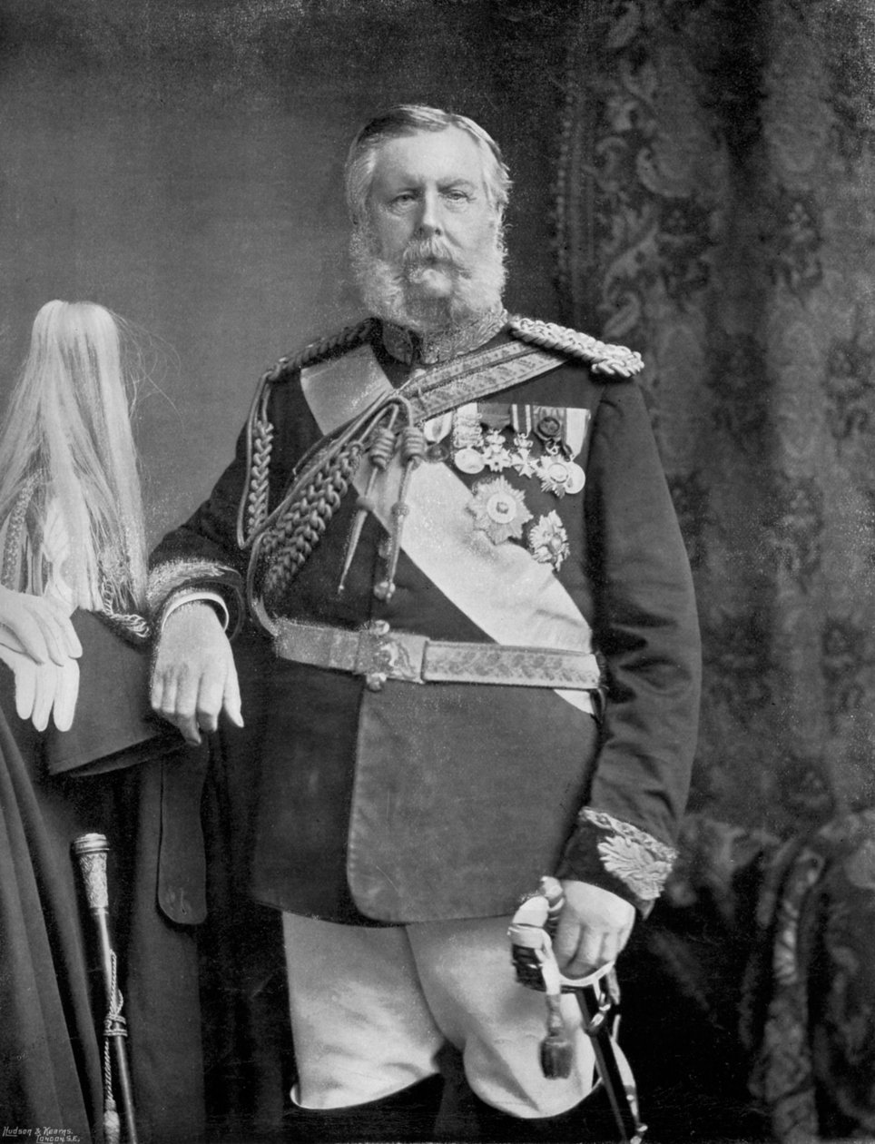 Generał książę Edward Sachsen-Weimar, 1896 autorstwa Elliott and Fry