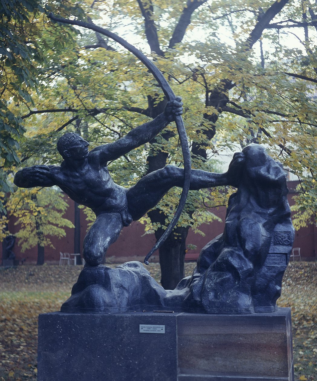 Herkules Łucznik, 1909 (brąz) autorstwa Emile Antoine Bourdelle