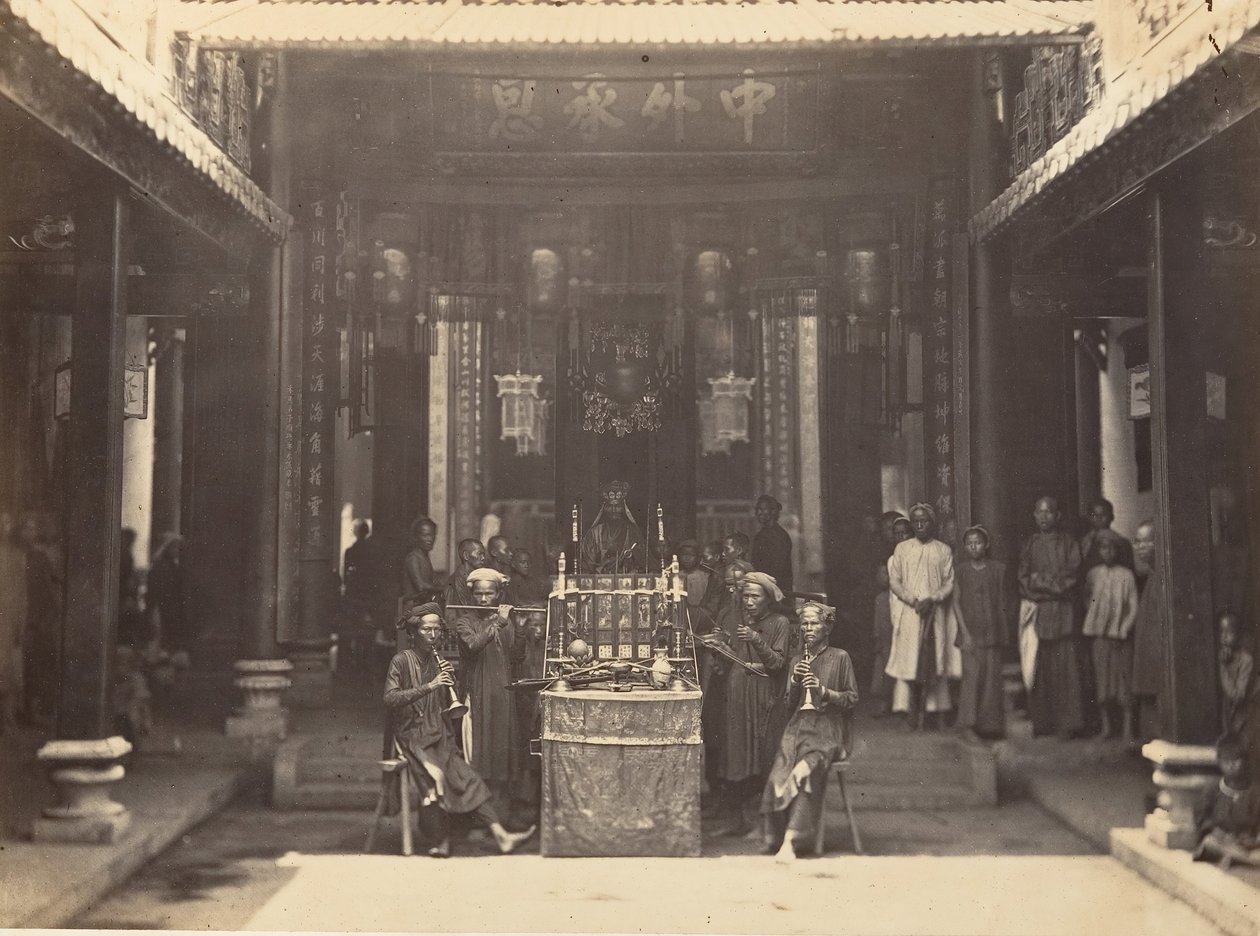 Ceremonia religijna w chińskiej pagodzie Cholen, Sajgon, Cochinchina, 1866. autorstwa Emile Gsell