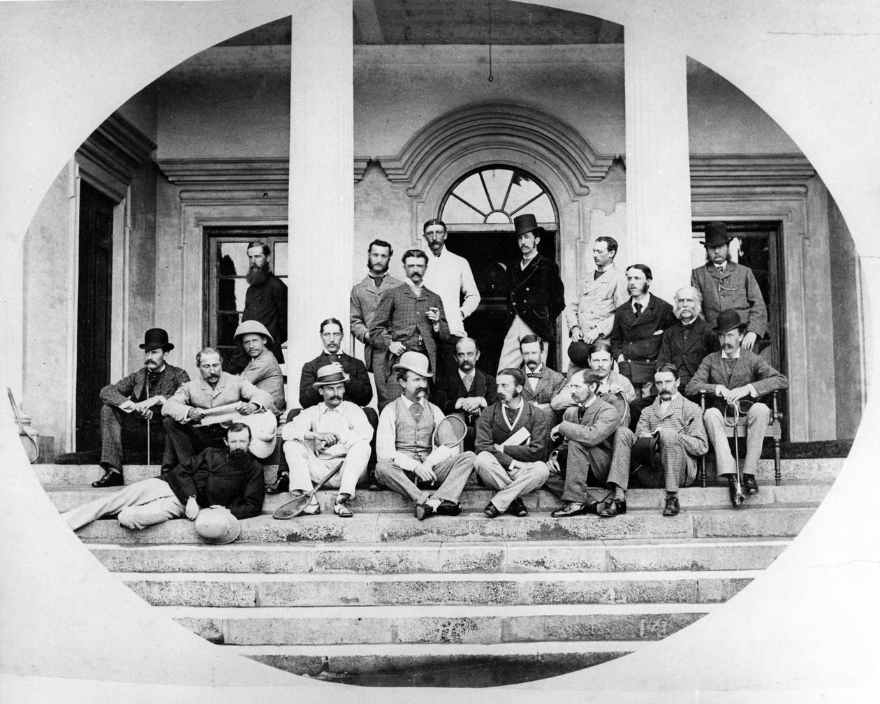 Grupa oficerów armii brytyjskiej, c.1870s autorstwa English Photographer