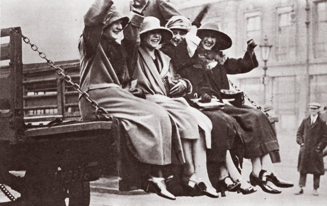 Dwupensowa wycieczka na ogon, maj 1926 autorstwa English Photographer