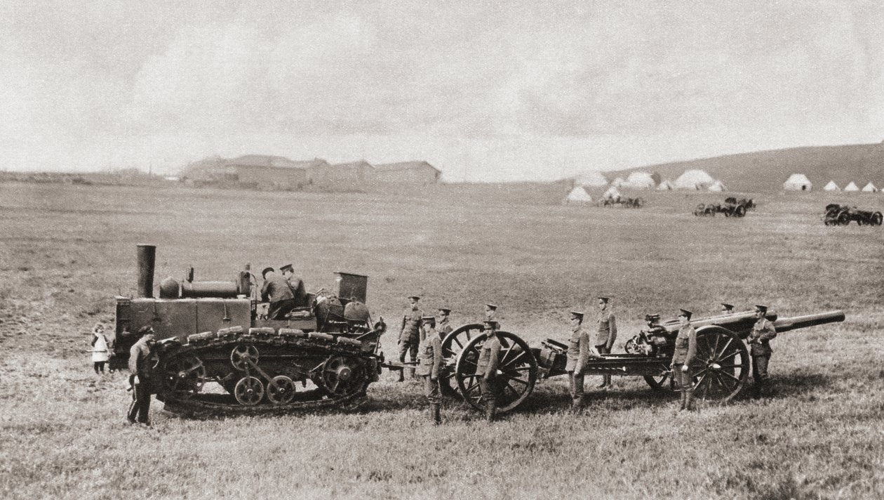 Gąsienicowy silnik trakcyjny na kołach ciągnący brytyjską ciężką armatę podczas I wojny światowej, z „The Illustrated War News”, 1915 autorstwa English Photographer
