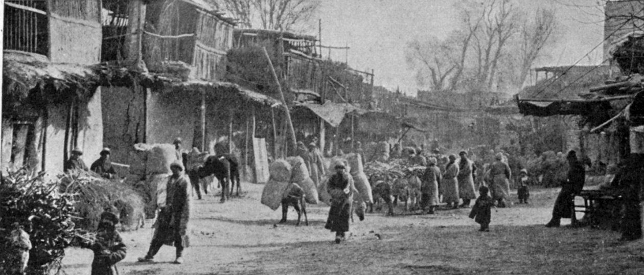 Scena na ulicach Jarkandy, ilustracja z The King, 25 maja 1901 r. autorstwa English Photographer